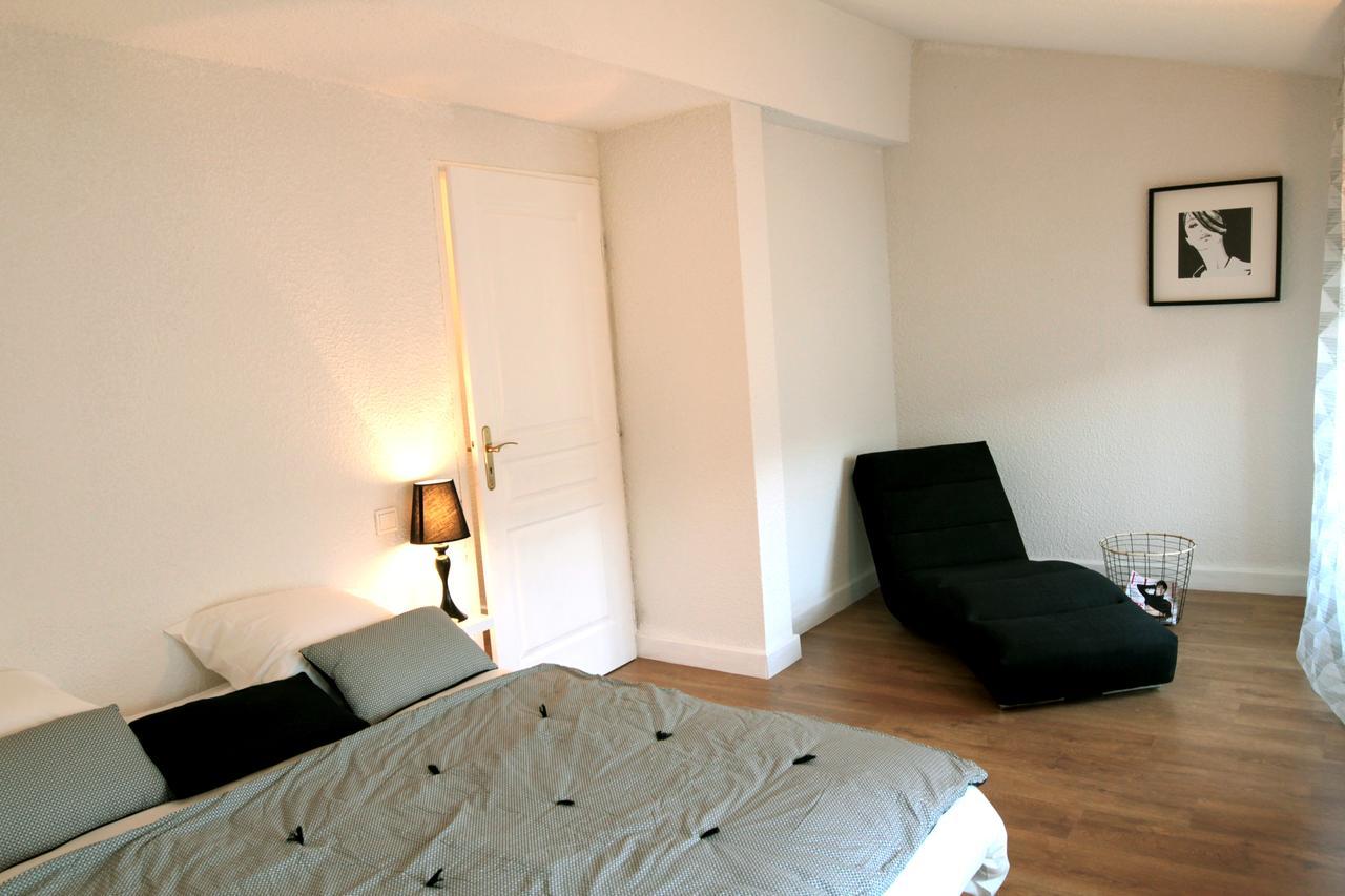Cite Chic Apartment Carcassonne Bagian luar foto
