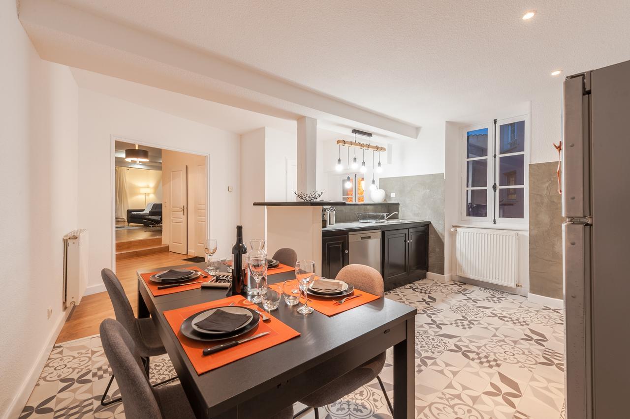 Cite Chic Apartment Carcassonne Bagian luar foto